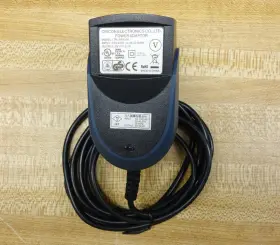Tr15ra050 Cincon Travel Adapter 5vdc 5v 2a Power Supply 100-240vac 5.5mm Barrel