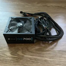 Cmpsu-700g Corsair Cmpsu700g Gs700 Power Supply Tri-color Led