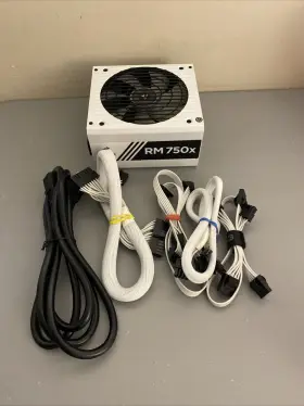 Cp9020187na Corsair Rm750x High Performance Atx Power Supply 750w/ White- Tested