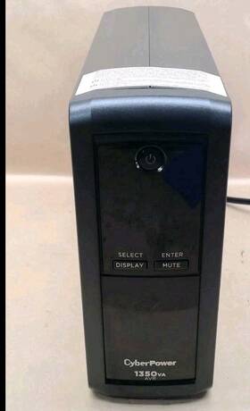 Cyberpower 1350avrlcd Battery Backup Black Used
