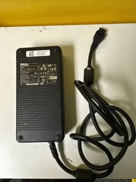 D220p-01 Dell M8811 Ac/dc Adapter