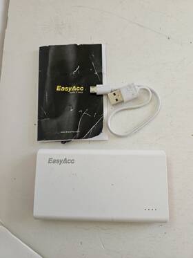 Easyacc Pb5000c Powerbank 5000nah/18.5wh Input Dc 5v 1.0a Output 1.5a