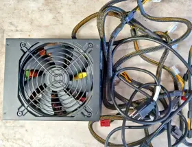 Gw-eps1000btc Evga Grand 1000w Modular Power Supply - Missing Some Cables As Pictured