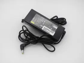 Fmv-ac325a Fujitsu Pjw1942n Genuine Laptop Ac Adapter Power Supply 19v 4.22a