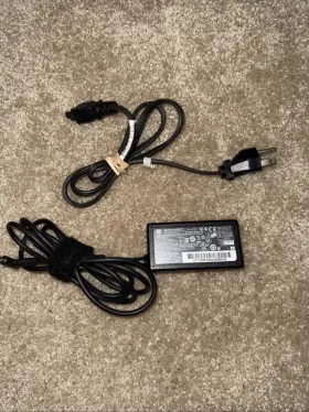 5751-10 Hp R33030 Charger