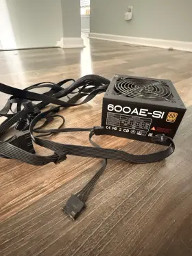600ae-si Raidmax 600w 80 Plus Gold Atx Psu Black 1 Fan Sata 4 Cpu