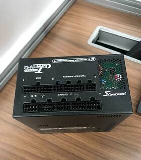 Sea Sonic Ss400fl2 Seasonic Platinum Series Ss-400fl2 Active Pfc F3 400w Fanless Power Supply