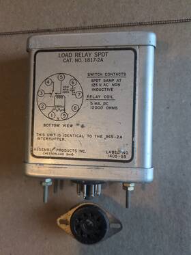 Spdt 1677-11a Lg Load Relay #1817-2a 5 Amp At 125v 12000 Ohm #1405-59 With Panel Mount Plug