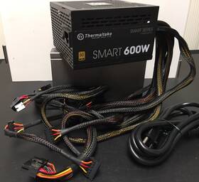 Thermaltake Psttp0600nnfagu1uiv09964 Smart 600w Atx 12v V2.3eps 80 Plus Certified Active Pfc Power Supply