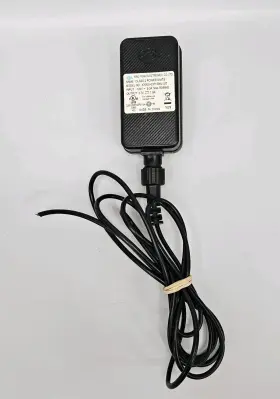 Xy06s-0371000l-uo Twinkly Oem Power Supply Unit Only Model 3.7v And 1.0a Read
