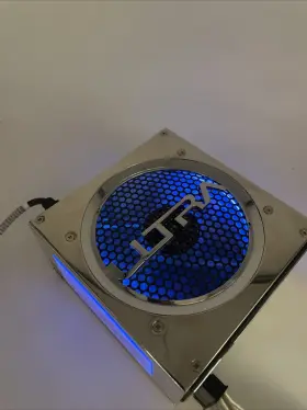 D0207 Ultra 550 W Atx Switching Power Supply Computer Chrome Blue Light Fan