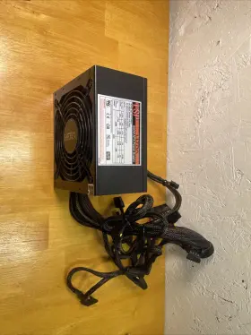 Ult-lsp650 Ultra 650w 20 4-pin Atx Desktop Power Supply