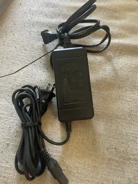 Wtb65-1504000-t2 Wtb Wtb651504000t2 100-240v Ac Adapter Charger Used
